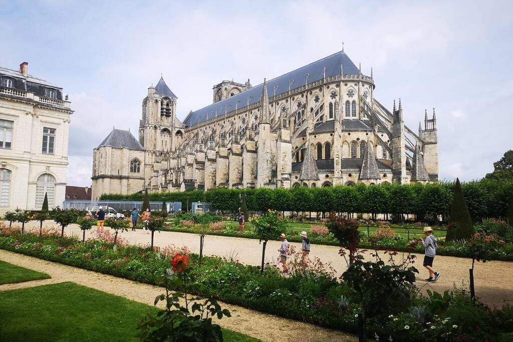 Apartmán Aux 3 Maillets Bourges Exteriér fotografie